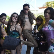 Vestidos para causar: fãs de Lady Gaga causaram nos shows do Brasil - Fila da Gaga/Tumblr