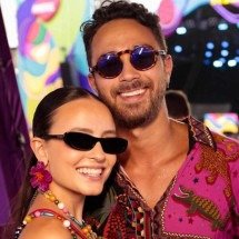 Larissa Manoela e André Luiz Frambach se divertem no carnaval do Rio - Tupi - Pablo Oliveira