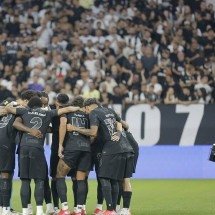 Craque do Corinthians gasta valor astronômico em striptease de influenciadora - Tupi - Pablo Oliveira