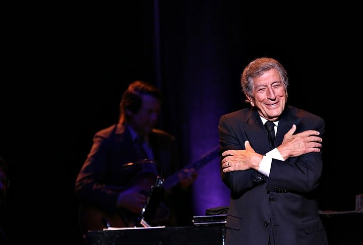 Tony Bennett morreu em casa, na cidade de Nova York, em 21 de julho de 2023. A causa da morte não foi divulgada.