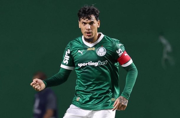 GUSTAVO GÓMEZ - Boa partida do capitão do Palmeiras. Teve uma atuação segura na defesa e levou a melhor nas jogadas aéreas. Em uma delas, aproveitou cruzamento de Estêvão e abriu o placar no Castelão. NOTA 8,5 - Foto: Cesar Greco/Palmeiras