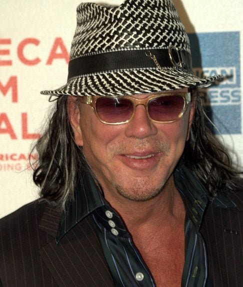 Mickey Rourke, cujo nome completo é Philip Andre Rourke Jr., é um ator, roteirista e ex-pugilista norte-americano, nascido em 16 de setembro de 1952, em Schenectady, Nova York. 