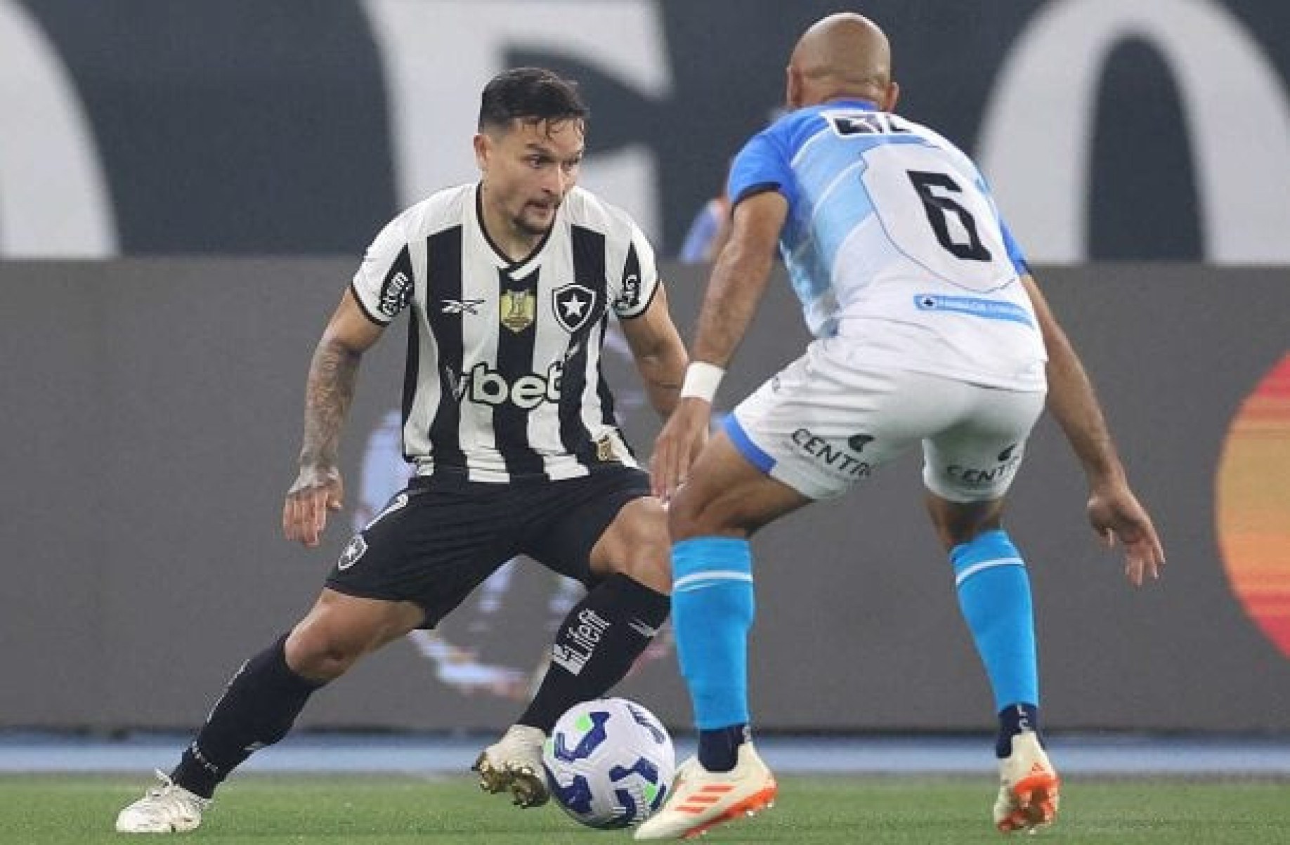 Artur celebra primeiro gol pelo Botafogo: ‘Estava precisando’