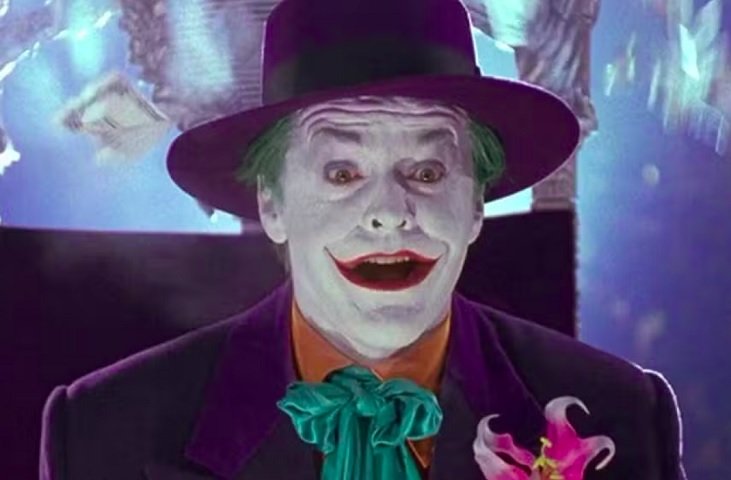 O filme que rendeu essa bolada para o ator foi o clássico "Batman", de 1989, dirigido por Tim Burton. Segundo estimativas, o astro teria recebido US$ 90 milhões (aproximadamente R$ 457,48 milhões hoje em dia) para interpretar o vilão Coringa.