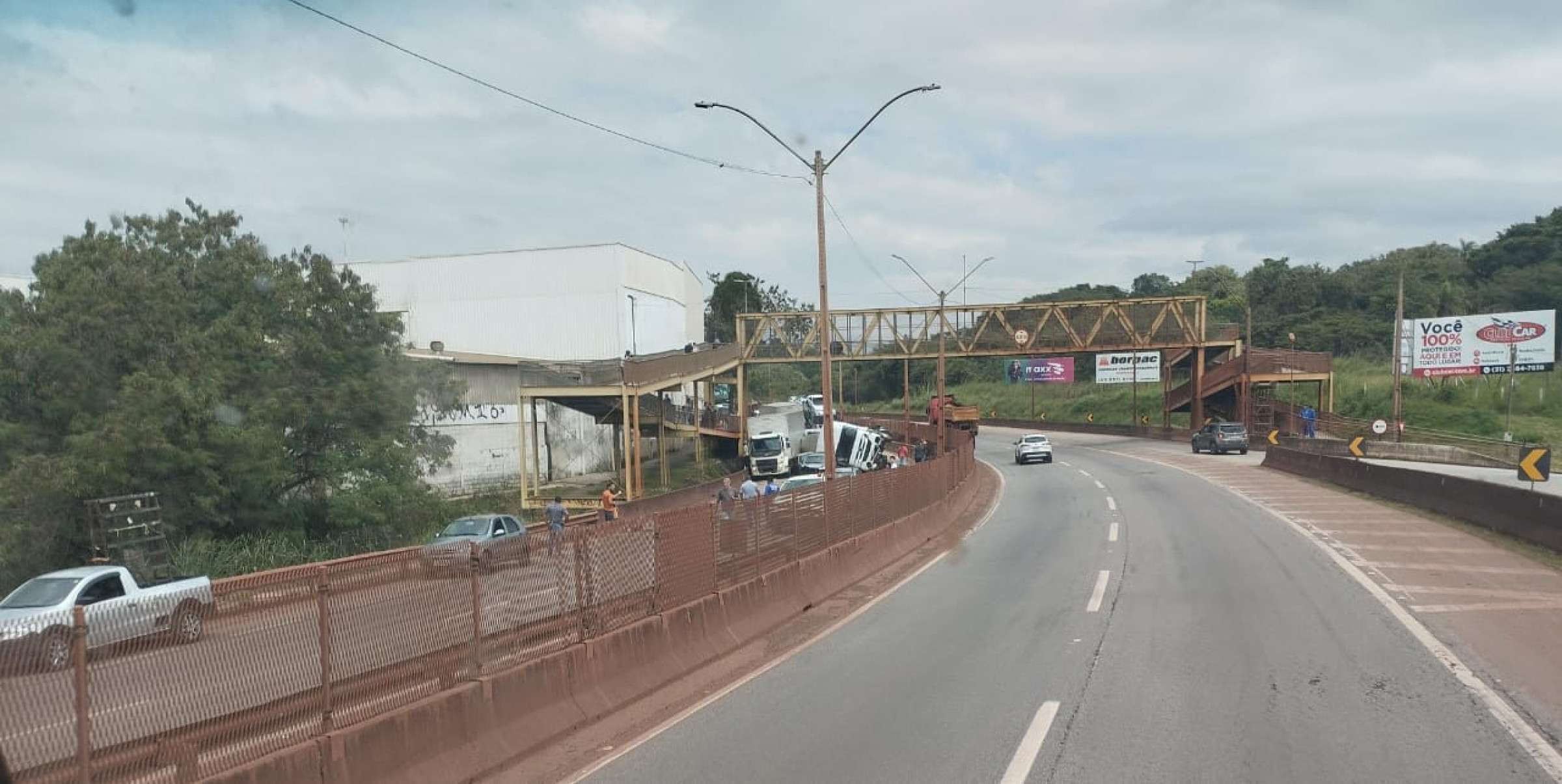 Acidente aconteceu na altura do KM 508 da BR-381-Redes sociais