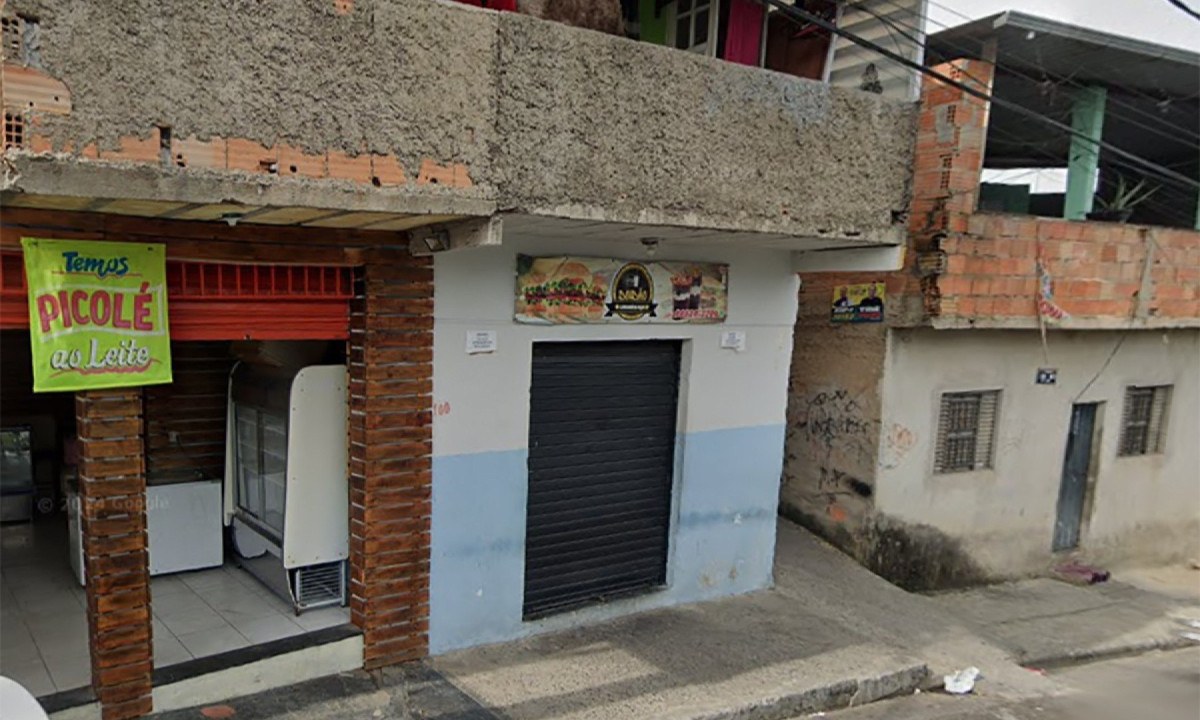 Rua Erva Mate, no Céu Azul, as lanchonetes onde a criança foi abandonada e depois aguardou pela polícia -  (crédito: Reprodução/GoogleStreetView )