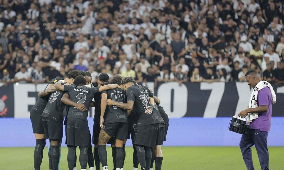 Craque do Corinthians gasta valor astronômico em striptease de influenciadora - (crédito: Tupi - Pablo Oliveira) Craque do Corinthians gasta valor astronômico em striptease de influenciadora - (crédito: Tupi - Pablo Oliveira)