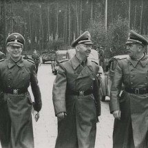 Os homens de Hitler - Public domain media