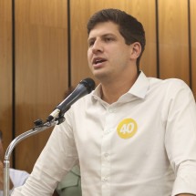 O novo PSB e o futuro do centro democrático