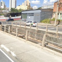 BH: moto bate em mureta e piloto morre no Córrego Cachoeirinha 