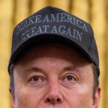 Tesla iniciou busca por substituto de Musk como CEO, diz jornal - Jim WATSON / AFP