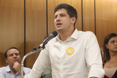 O presidente da Executiva nacional do PSB e prefeito de Recife, João Campos, quer repaginar a legenda para liderar a centro-esquerda pós-Lula -  (crédito: Marcos Vieira /EM/D.A Press)