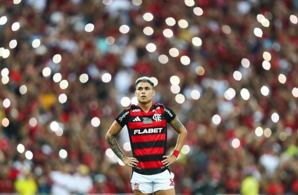 LUIZ ARAÚJO - Jogou com raça, mas pecou nas finalizações. Perdeu duas grandes chances no primeiro tempo e buscou armar as jogadas. NOTA 5.5 - Foto: Gilvan de Souza/Flamengo