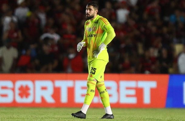 MATHEUS CUNHA - Foi um espectador da partida. Quase nÃ£o foi explorado pelo ataque adversÃ¡rio e foi seguro no momento em que foi acionado. NOTA 5.0 - Foto: Gilvan de Souza/Flamengo