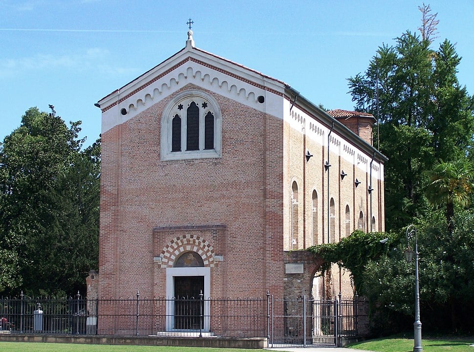 Capela Scrovegni - Pádua - A igreja é pequena, de aparência modesta, mas possui afrescos do artista plástico Giotto, feito entre 1304 e 1306, que é uma das mais importantes obras-primas da arte no Ocidente. Os afrescos são Patrimônio Mundial (Unesco). -Andrea Piroddi wikimedia commons 