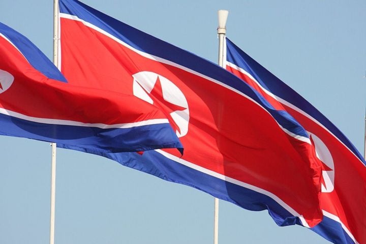 A medida integra esforços do regime da Coreia do Norte para combater o que eles chamam de "cultura capitalista decadente que se infiltra no país".