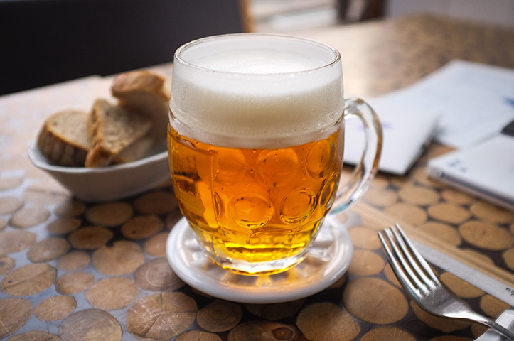 Ranking aponta as piores cervejas do mundo e explica por que são rejeitadas