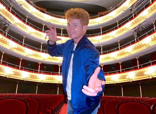 YUNKE-  Expert em surpresas. Em 2018 ele foi chamado para se apresentar antes do jogo do time de futebol Villarreal. Ao final, Yunke fez surgir o jogador Cazorla de dentro de um tubo que posteriormente estava vazio.