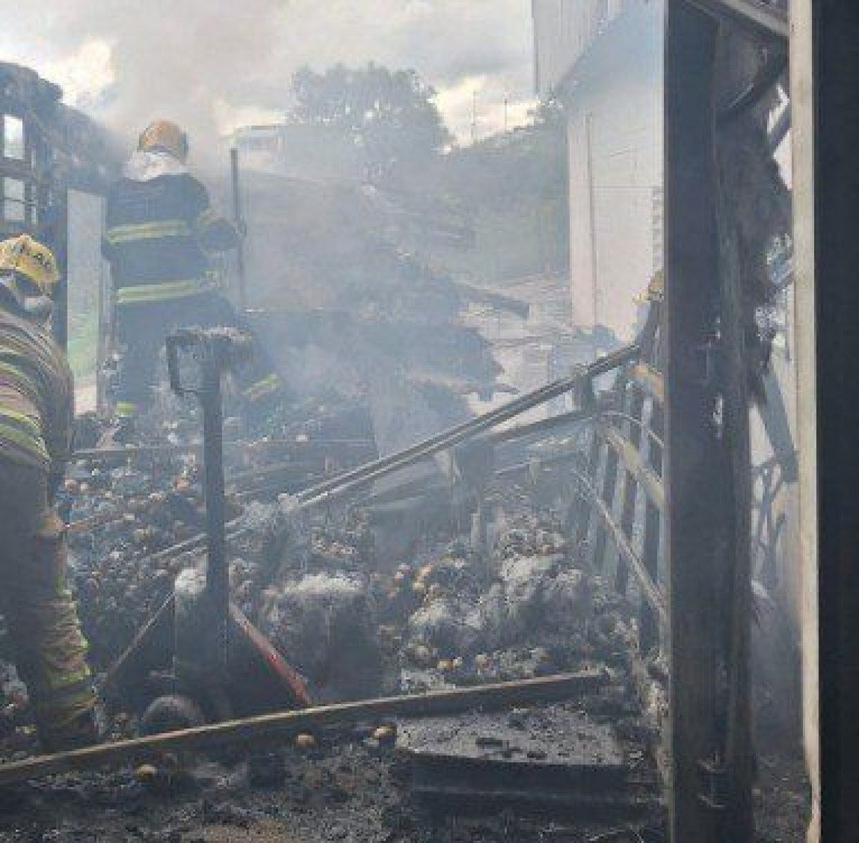 Fogo começou em caminhão na área de carga e ameaçou se alastrar para gasoduto; situação foi controlada sem vítimas-Corpo de Bombeiros/Divulgação