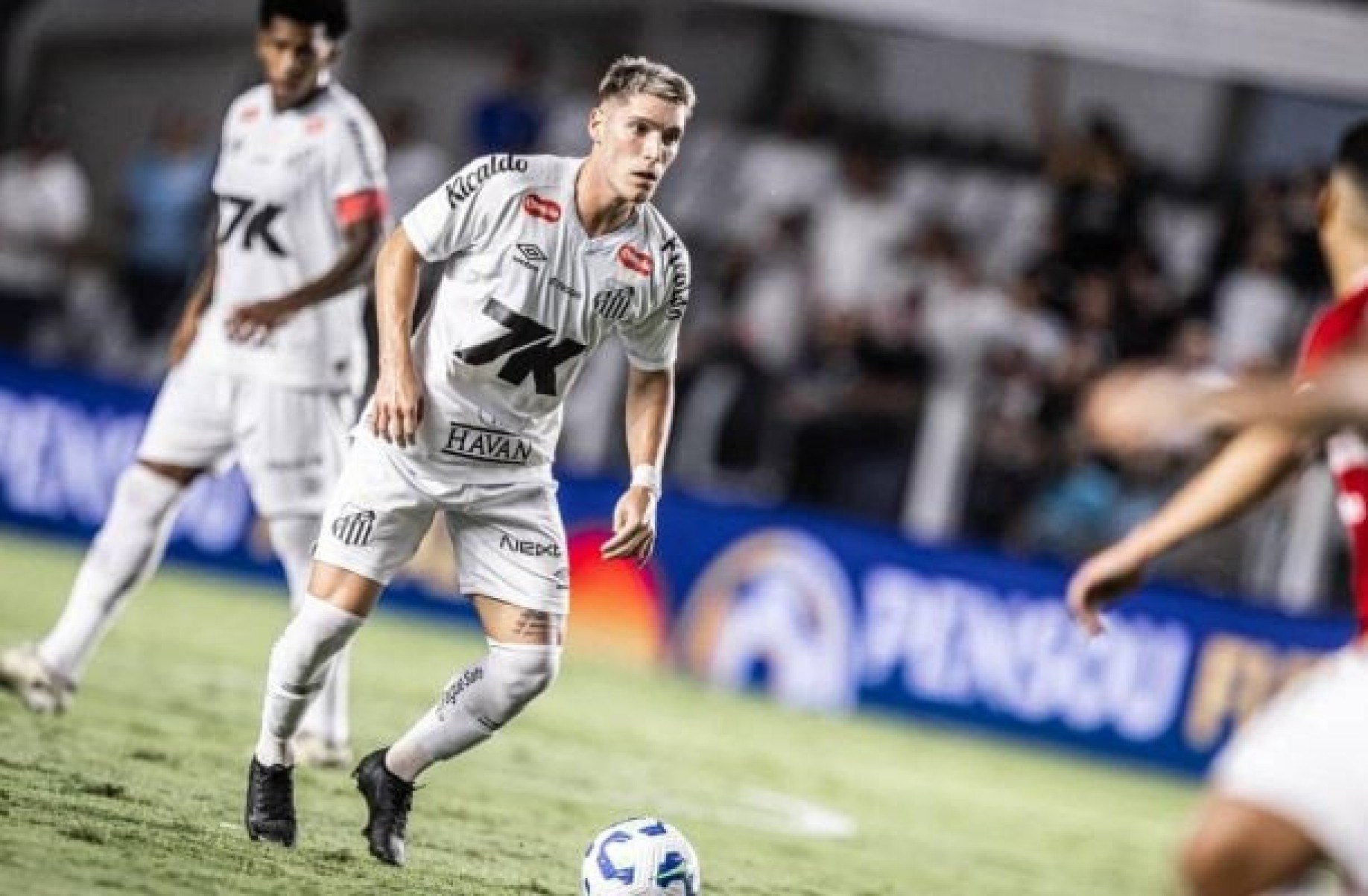 Gabriel Brazão evita a derrota do Santos, em casa, pela Copa do Brasil
