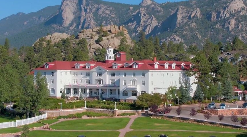 Hotel Stanley (EUA) - O famoso hotel no Colorado foi cenário do filme de terror "O Iluminado" e o antigo proprietário, Freelan Oscar Stanley, assombra os hóspedes pelos corredores. 
