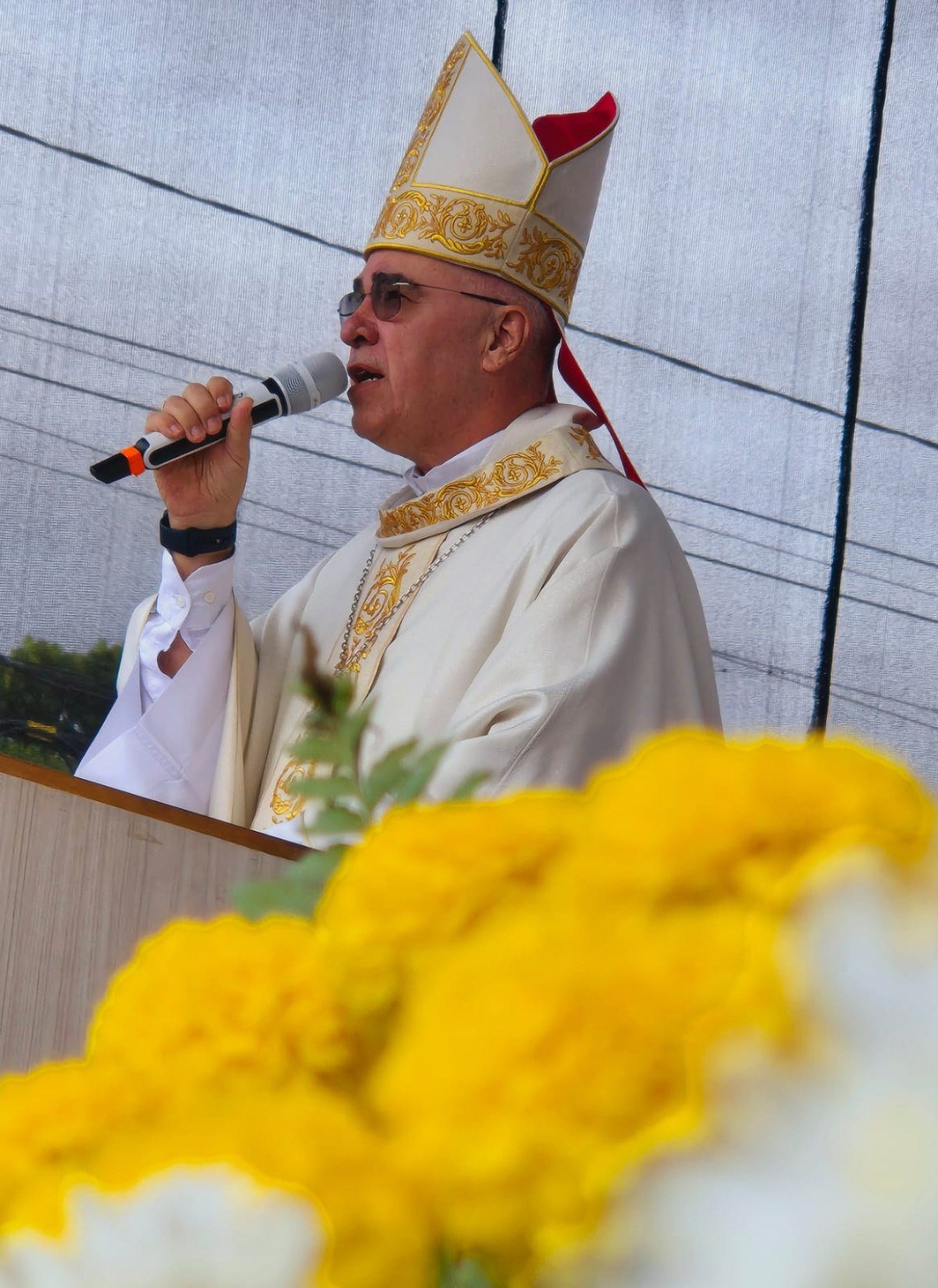 Bispo auxiliar da Arquidiocese de Belo Horizonte, Dom Nivaldo dos Santos Ferreira, celebrou a Missa do Trabalhador-Jair Amaral/EM/DA Press