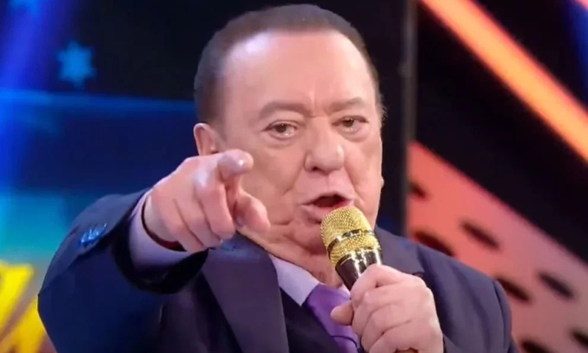 Raul Gil bate o martelo e toma decisão sobre volta à TV aberta - (crédito: Tupi - Pablo Oliveira) Raul Gil bate o martelo e toma decisão sobre volta à TV aberta - (crédito: Tupi - Pablo Oliveira)