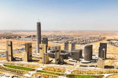 O Egito tem realizado há oito anos um projeto ousado. Trata-se de sua “Nova Capital Administrativa”, nos arredores da capital, Cairo. O custo estimado é de US$ 58 bilhões (cerca de R$ 327 bilhões), porém ainda não há previsão para que as obras desta cidade futurista tenham fim. -  (crédito:  Divulgação/AS+GG)