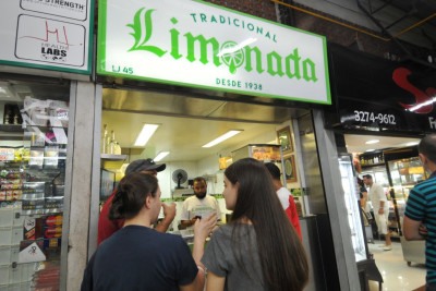Há 87 anos a Tradicional Limonada mata a sede dos mineiros com muito sabor  -  (crédito: Jair Amaral/EM/D.A Press)