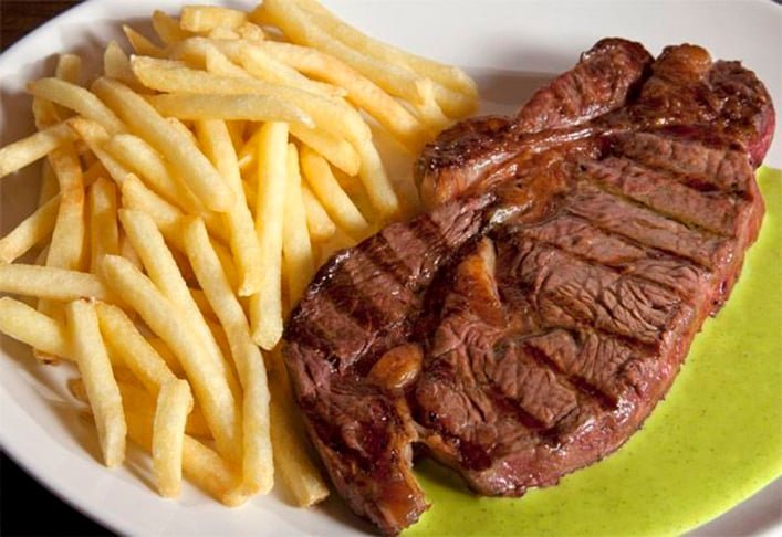 Foi, portanto, através dos espanhóis que a batata chegou ao Brasil. Ela serviu como alimentação primária para os colonos até o final do século XIX e ao longo das décadas se tornou fenômeno gastronômico.