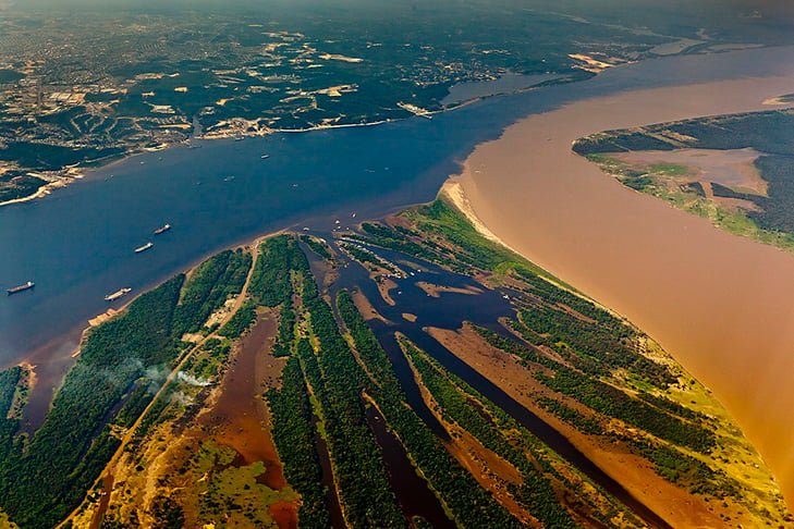  O Amazonas seria desmembrado para a criação dos estados do Rio Negro, Solimões e Juruá.