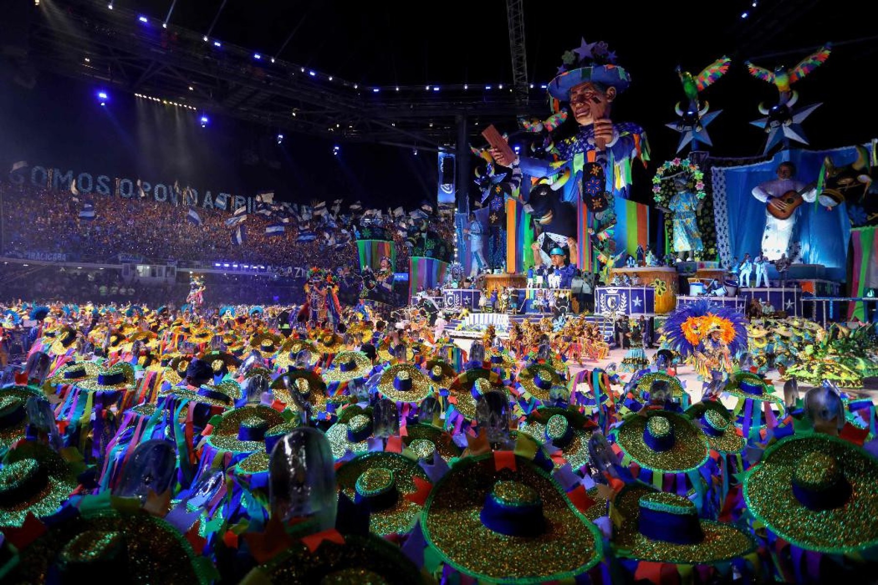  Festival de Parintins, maior símbolo de defesa da Amazônia, reúne milhões de espectadores dentro e fora do Brasil- MICHAEL DANTAS / AFP