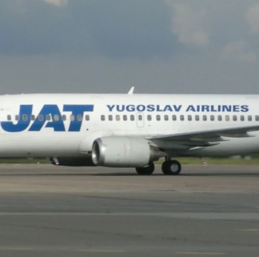 Nascida em 3 de janeiro de 1950,  em Belgrado, na Sérvia, Vesna era comissária de bordo da JAT Yugoslav Airlines. 