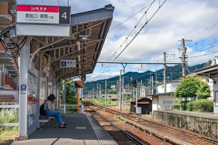 5. Pontualidade: Ser pontual Ã© considerado uma virtude essencial no JapÃ£o. Atrasos sÃ£o vistos como falta de respeito, especialmente em ambientes profissionais ou educacionais.