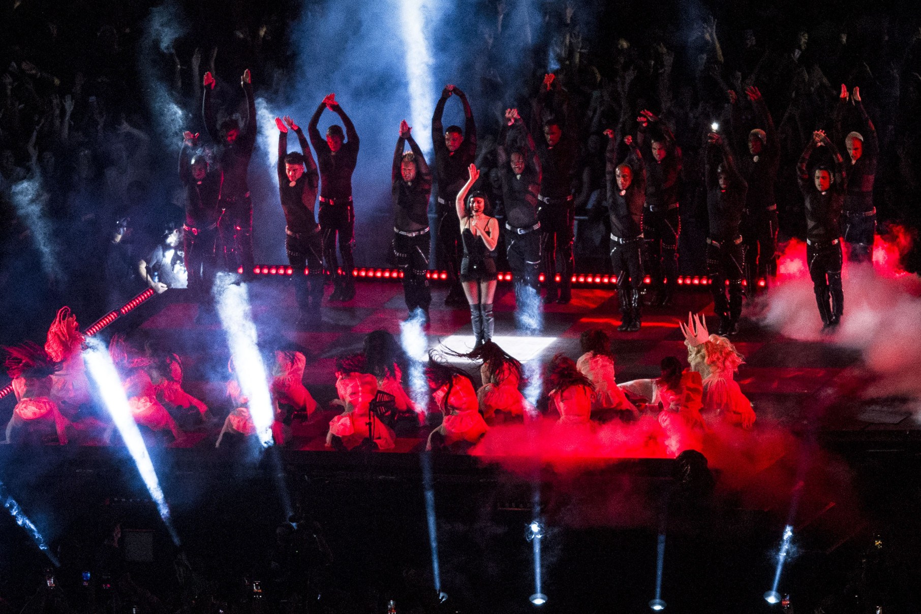 A estrela pop americana Lady Gaga durante seu tão aguardado show na Praia de Copacabana, no Rio de Janeiro-Daniel Ramalho/AFP
