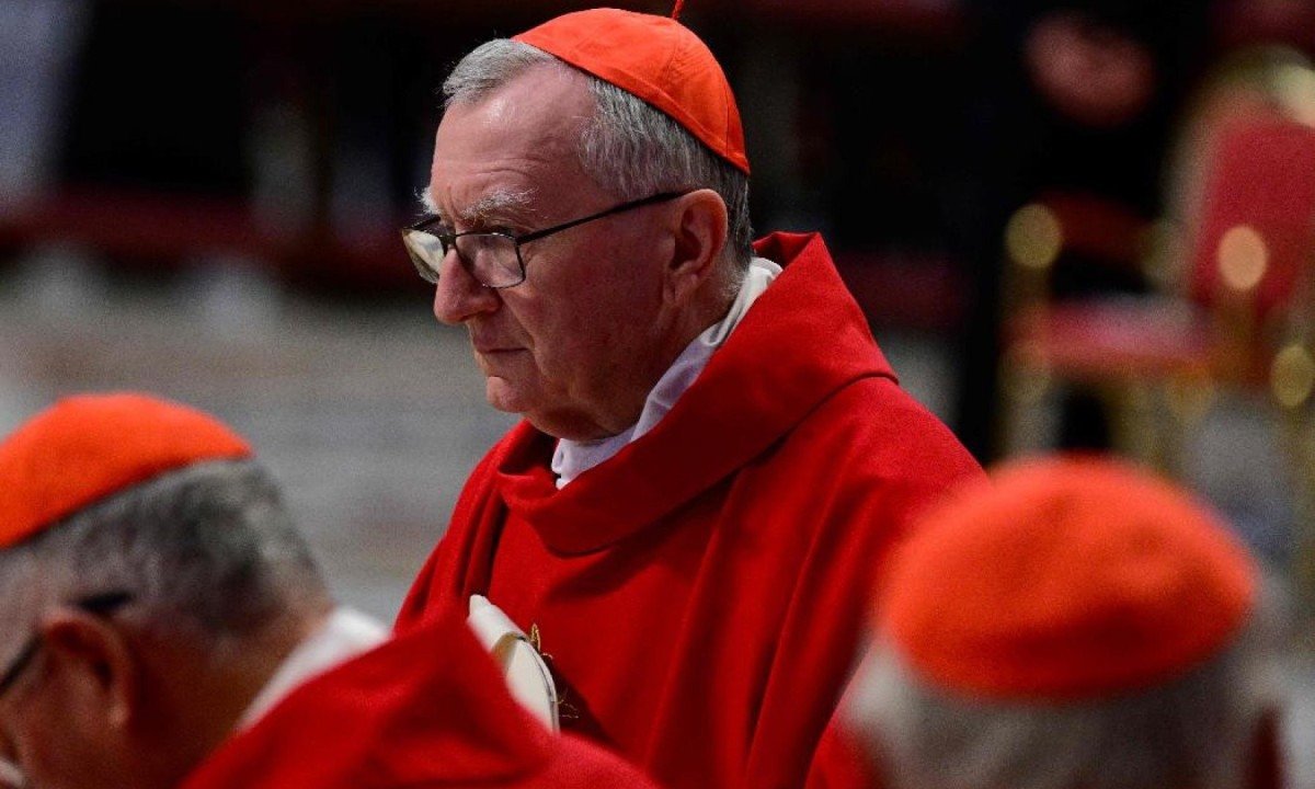 Parolin aparece com 27% de chances de ser eleito no Conclave  -  (crédito: iziana FABI / AFP)
