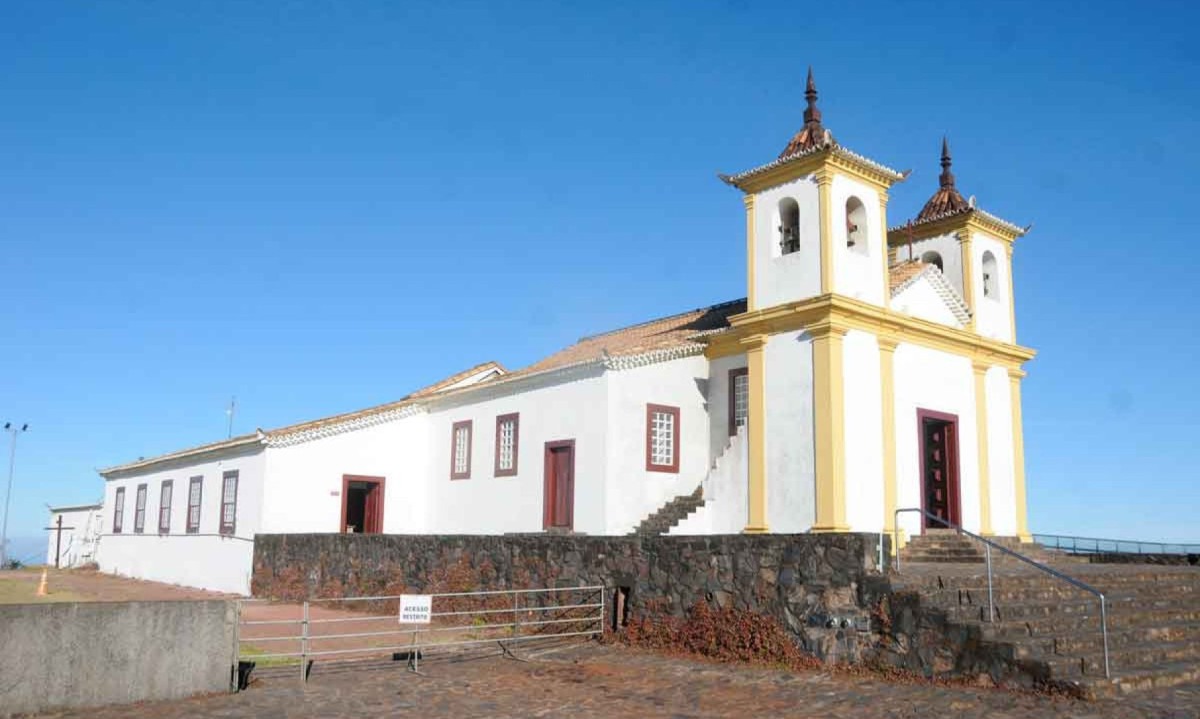 A ermida erguida no século 18 na Serra da Piedade foi promovida pelo Papa Francisco e se tonou a menor basíliCa do mundo