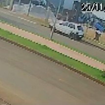 Vídeo de "capotamento fantasma" bombou: como o carro virou "sozinho"? - reprodução