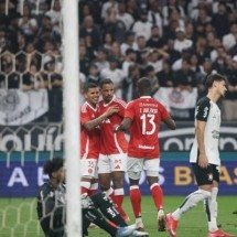 Atuações do Internacional contra o Corinthians: um a menos e derrota de virada em Itaquera - Ricardo Duarte / Internacional