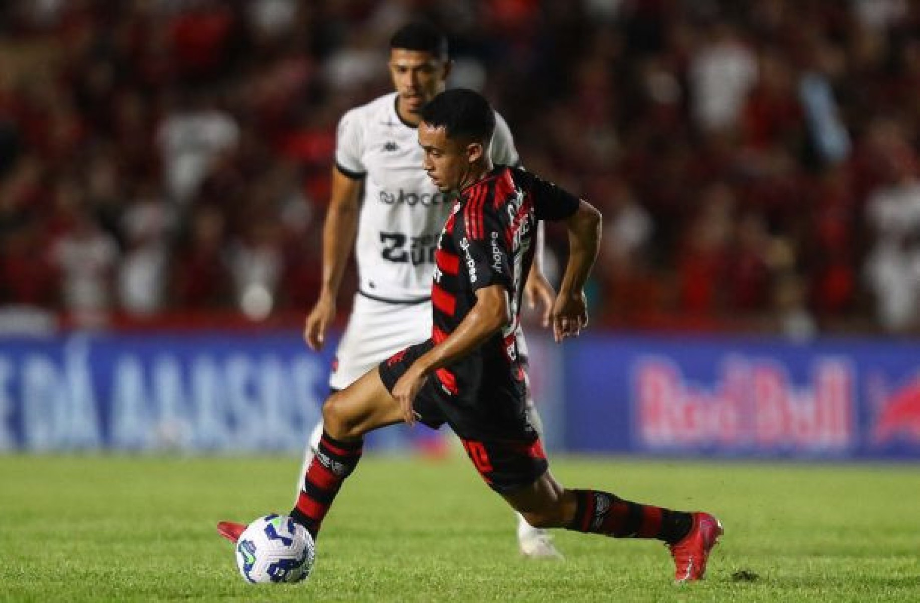 Titular ou reserva, Flamengo mantém a mesma pegada
