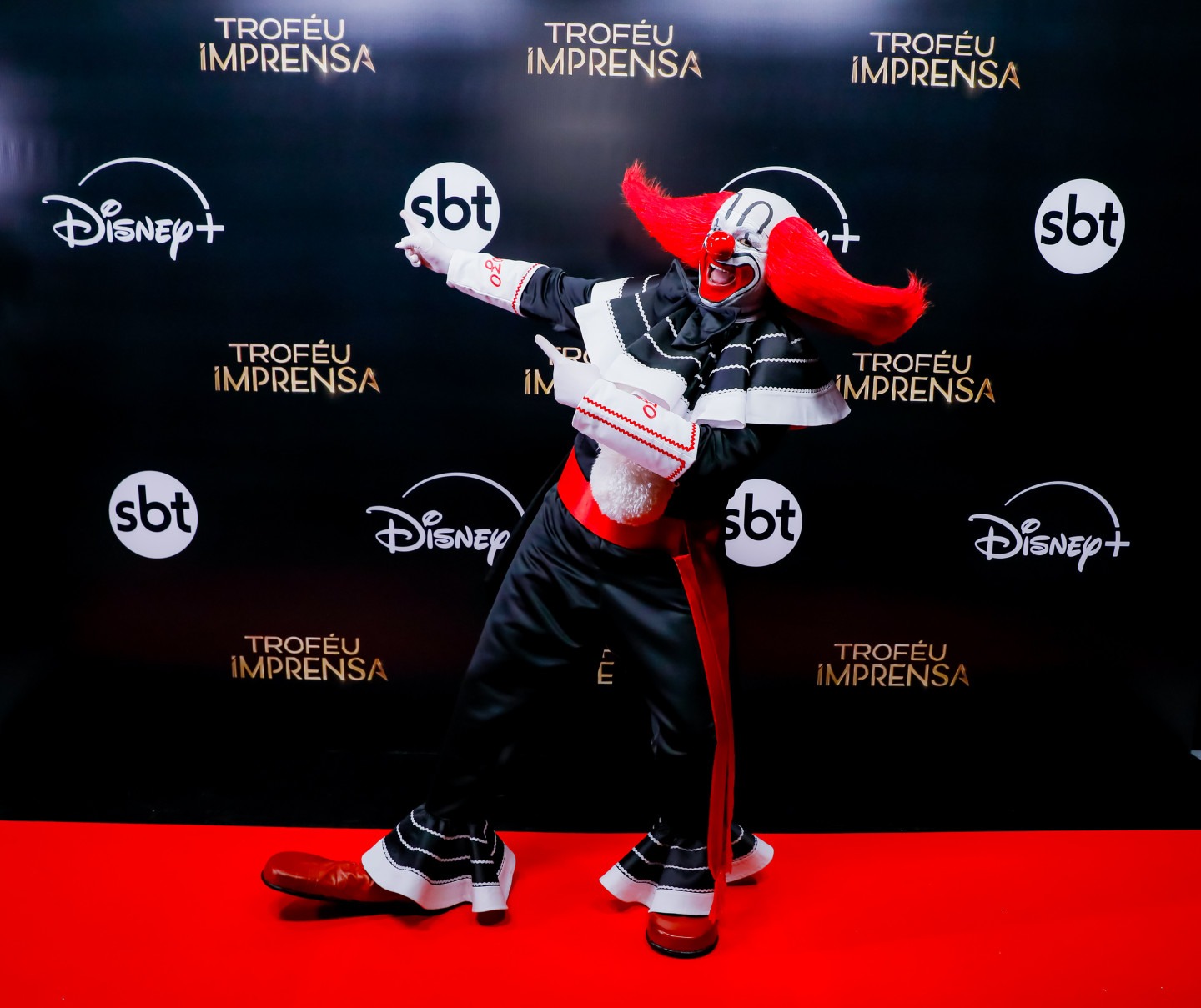 O icônico palhaço Bozo também apareceu no tapete vermelho -Lourival Ribeiro/ SBT