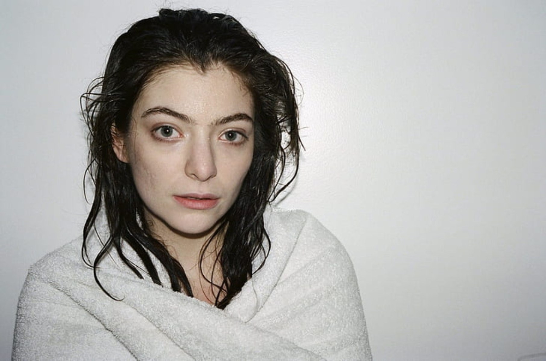 Lorde anuncia “Virgin” e promete um verão de renascimento pop