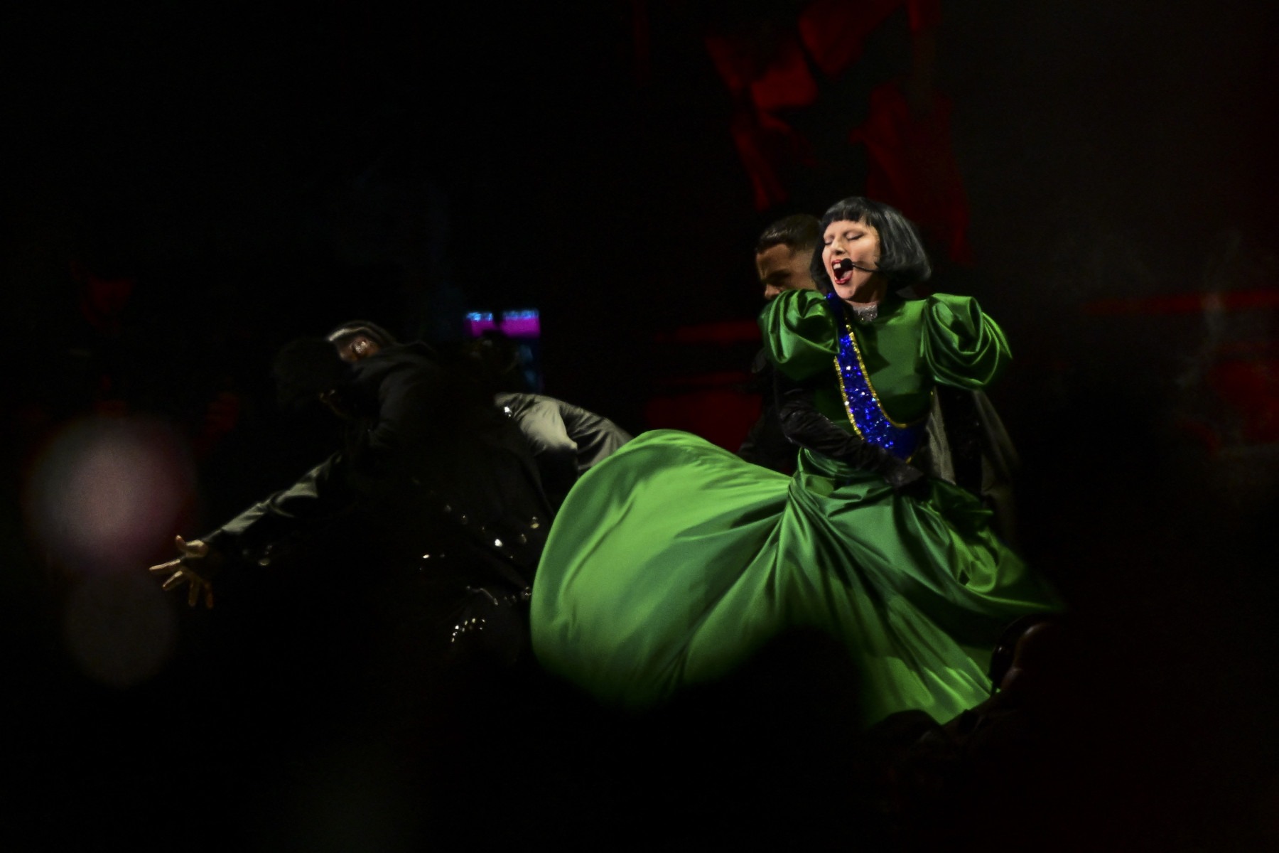 A popstar Lady Gaga performou durante o show na praia de Copacabana, no Rio de Janeiro, nesse sábado (3)      