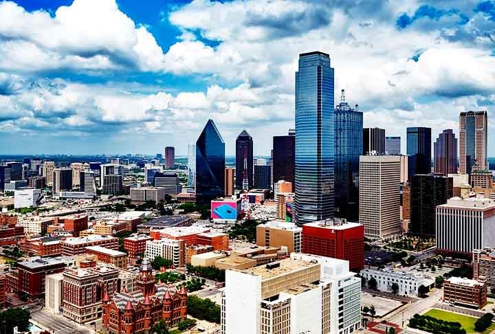 Austin, Texas (Estados Unidos): A cidade é famosa por ser o "berço do rock'n'roll" moderno e por eventos como o South by Southwest (SXSW), um dos maiores festivais de música, cinema e tecnologia do mundo.
