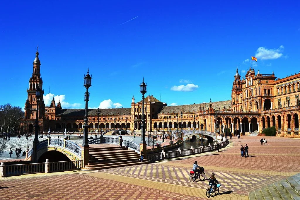 As mais belas praças da Espanha; história e turismo - 	Jagv1966 wikimedia commons