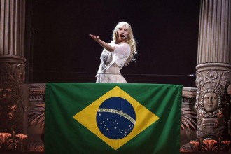 Fibromialgia: a doença que afastou Lady Gaga dos fãs brasileiros  