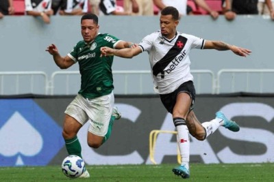 Vitor Roque, enfim, encerrou seu jejum e desencantou pelo Palmeiras após 13 jogos. Saiba como o Jogada10 analisou a vitória do Verdão sobre o Vasco neste domingo (4). Foto: Cesar Greco/Palmeiras/by Canon -  (crédito: Cesar Greco/Palmeiras/by Canon)