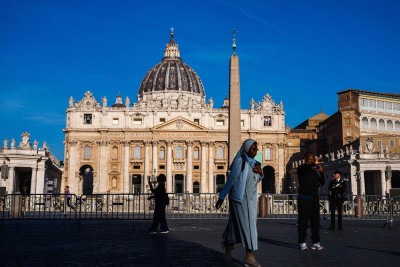 O novo papa será escolhido a partir desta quarta-feira, a partir de duas votações diárias no Vaticano     -  (crédito: Dimitar Dilkoff/AFP)