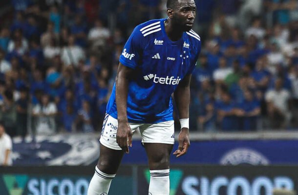 BOLASIE - Entrou aos 48 da etapa final. Mal teve tempo para tocar na bola. SEM NOTA. Foto:Gustavo Aleixo/Cruzeiro