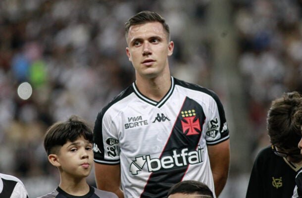 LUCAS PITON - Não conseguiu caprichar nos cruzamentos, apesar de aparecer em algumas oportunidades em boas condições para levantar a bola na área. Cansou na etapa final. NOTA 5,0. Foto: Matheus Lima / Vasco